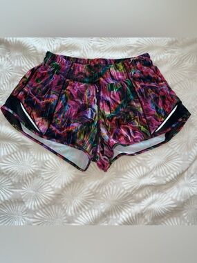 Lululemon Hotty  Hot Women’s Multicolor Athletic Shorts - Vibrant Pink Pattern 6